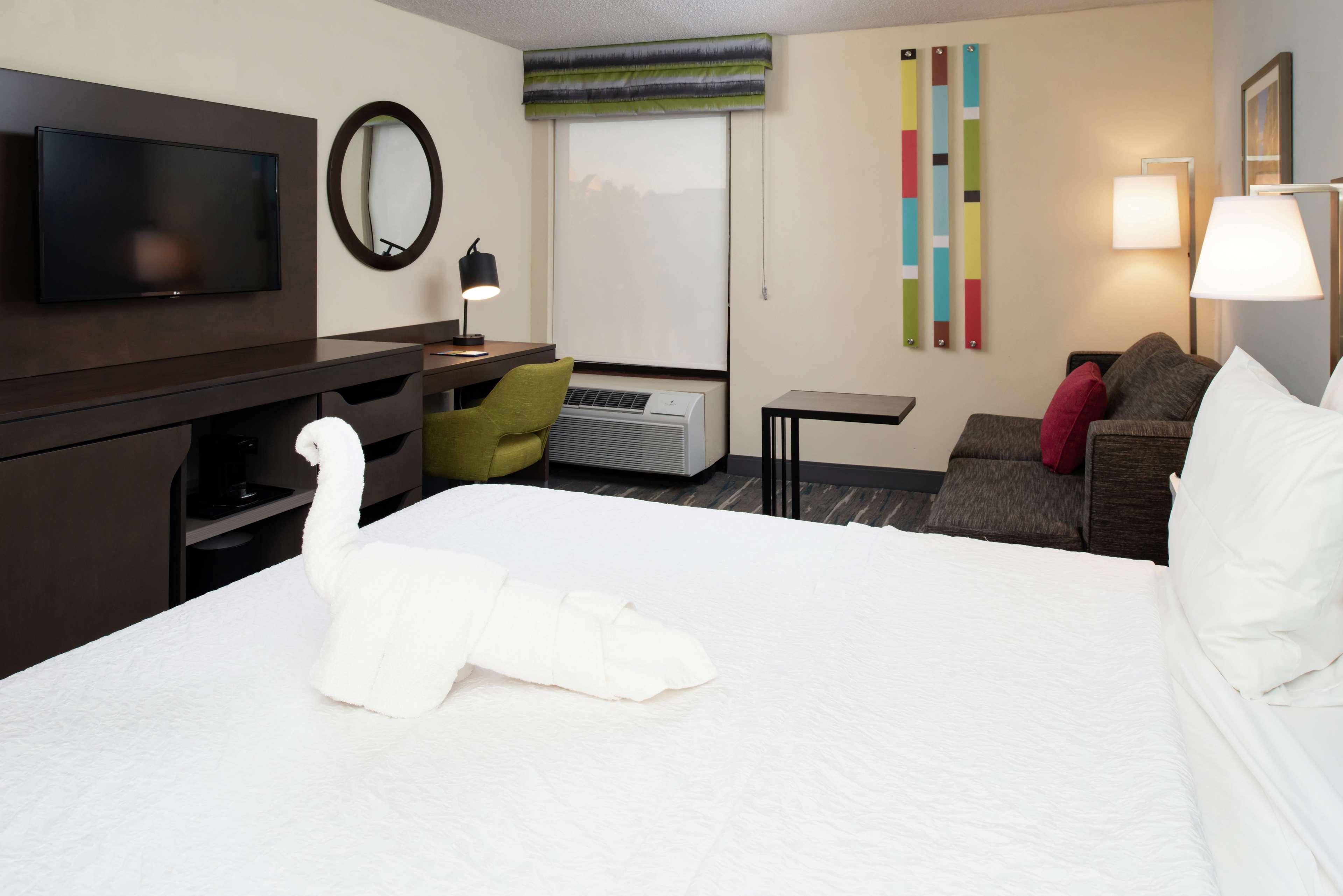 Hampton Inn Greensboro Airport Bagian luar foto