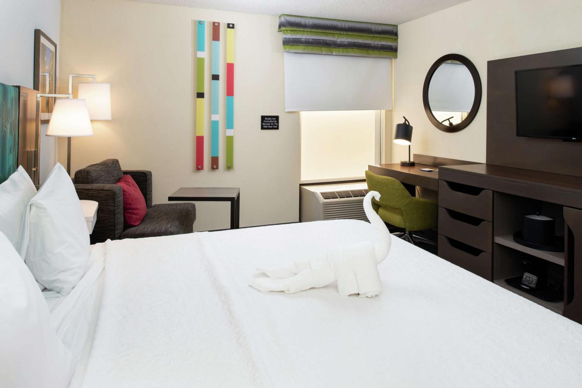 Hampton Inn Greensboro Airport Bagian luar foto